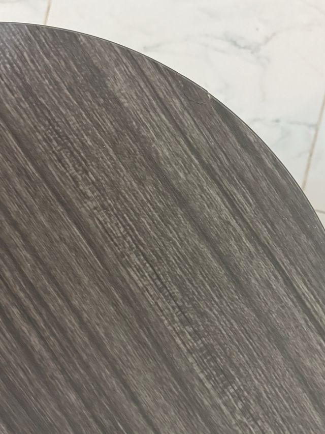 Conjunto de mesas modernas