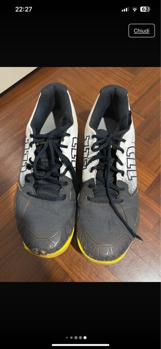 Scarpa wilson tappeto