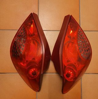 Fanali posteriori 207