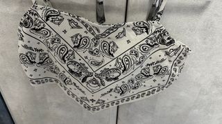 Crop top blanco pasley Bershka M estampado 