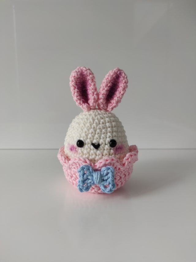 Amigurumi huevo conejo pascua