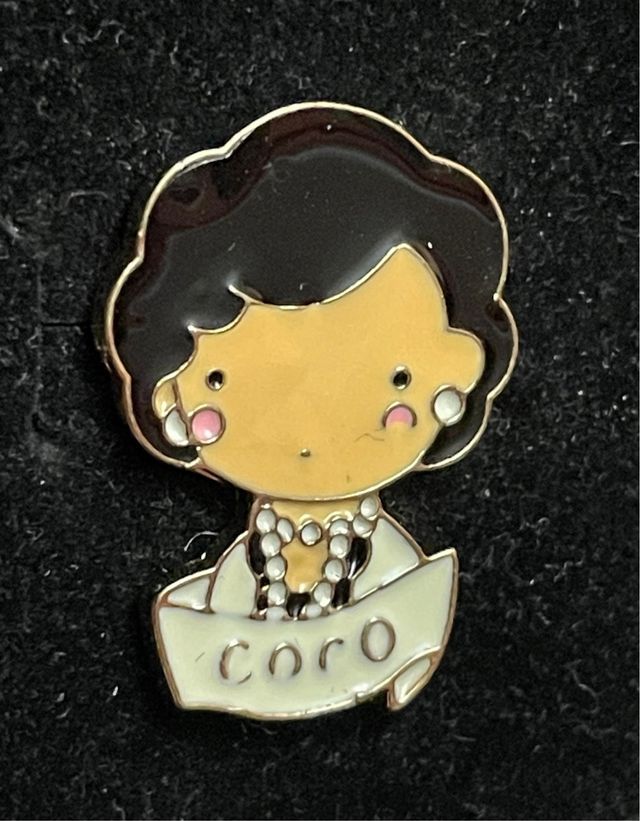 Pin broche Coco Chanel