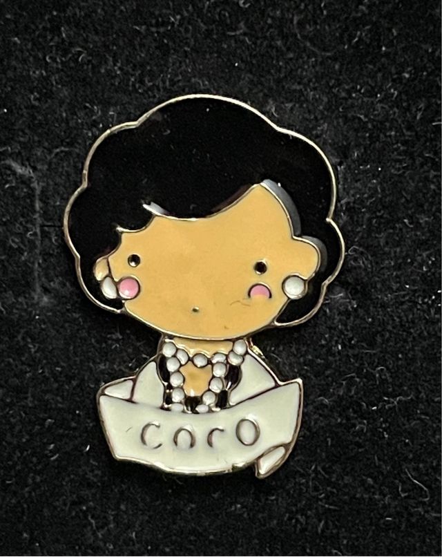 Pin broche Coco Chanel