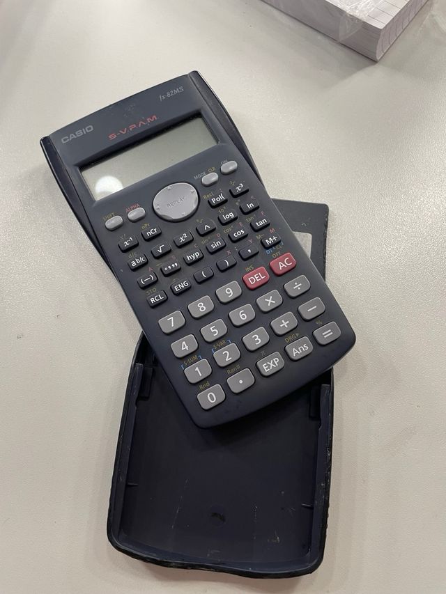 Calculadora Casio.