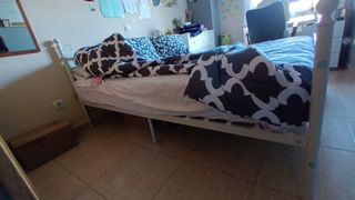 Cama de hierro lacada en blanco 135x190