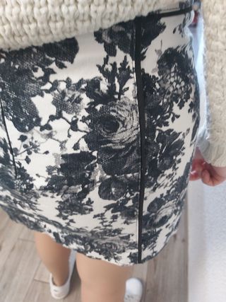 Mini falda marca fórmula joven 