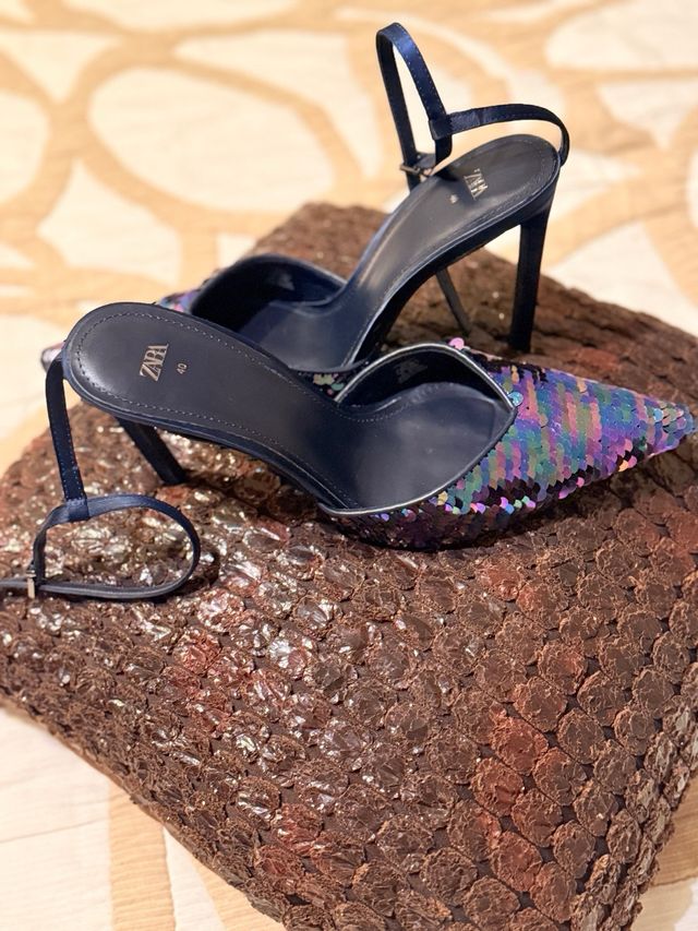 Tacones lentejuelas y raso