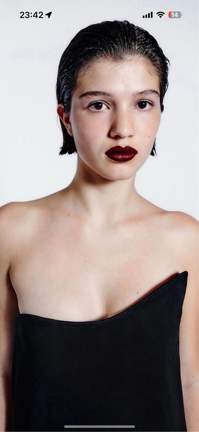 Vestido palabra de Honor Zara