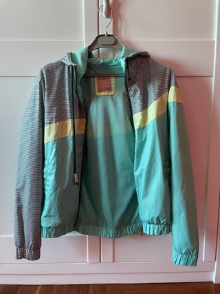 Cortavientos pull  bear
