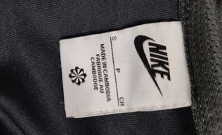 Preciosa chaqueta nike talla S