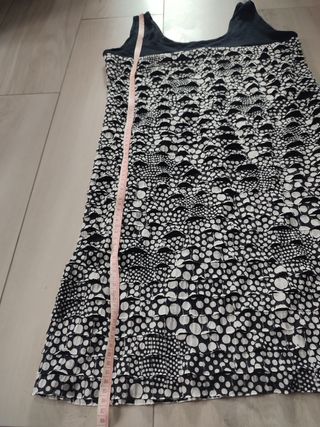 Vestido negro y blanco con volantitos