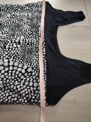 Vestido negro y blanco con volantitos