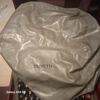 Maquina de escribir Olivetti