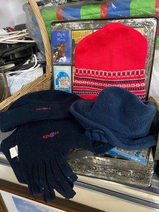 Cappelli e sciarpe abbinati