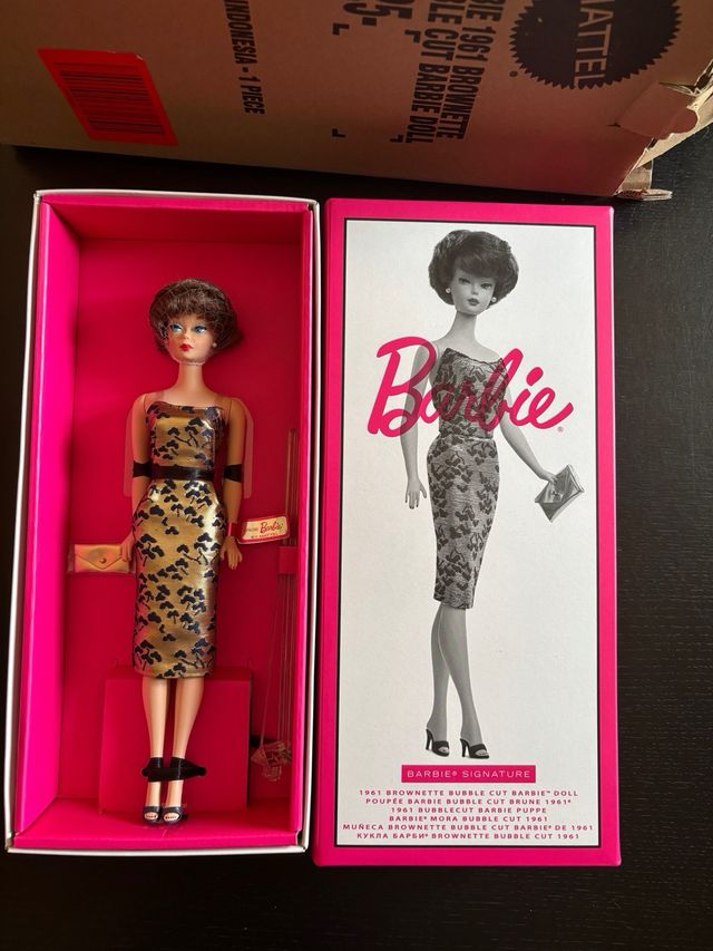 Barbie Silkstone “1961 Brownette Bubble Cut”