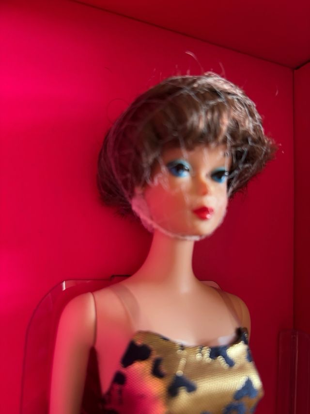 Barbie Silkstone “1961 Brownette Bubble Cut”