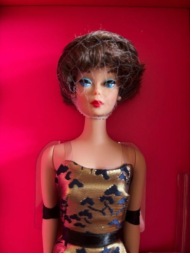 Barbie Silkstone “1961 Brownette Bubble Cut”