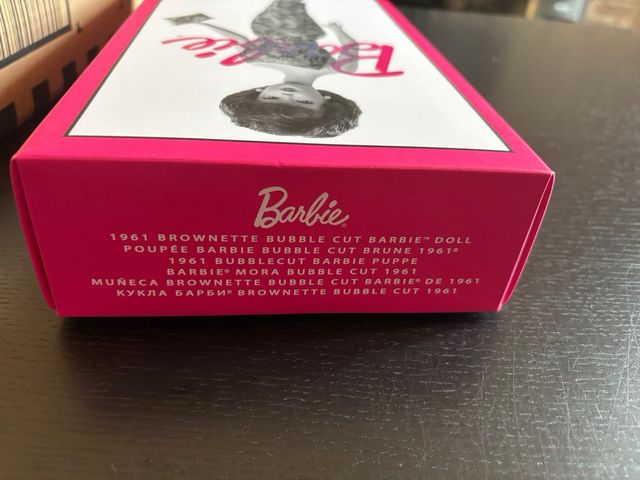 Barbie Silkstone “1961 Brownette Bubble Cut”