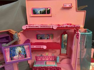 Camper Barbie 2012