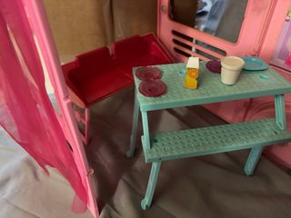 Camper Barbie 2012