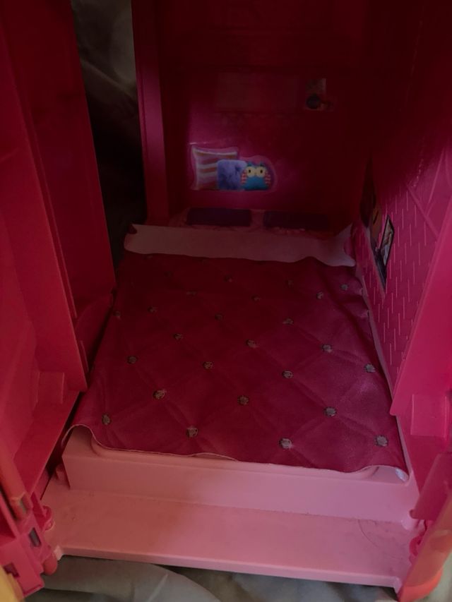 Barbie Camper Pop-Up 2014
