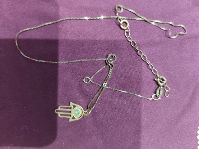 Cadena plata , con mano de Fátima