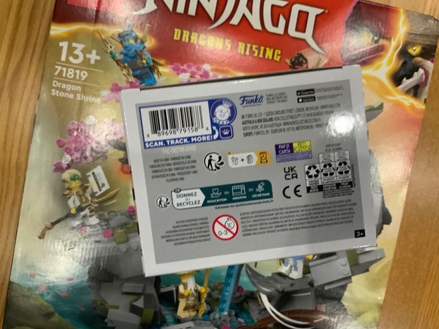 Funko pop Russell with sash 1472 up