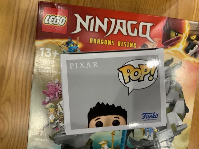 Funko pop Russell with sash 1472 up