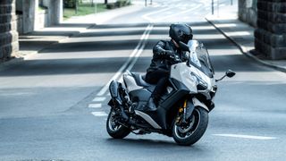 YAMAHA TMAX Tech MAX nueva 2025