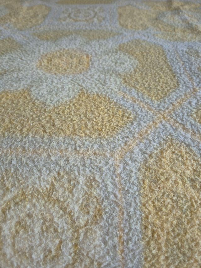 Manta Bekirlan lana cama matrimonio