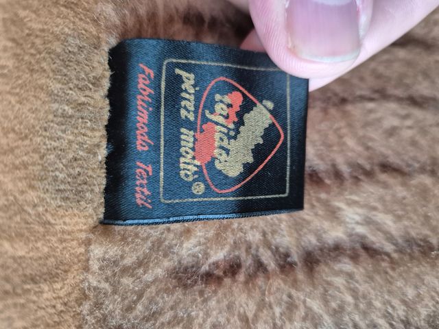 Manta cama individual. Martí Moltó