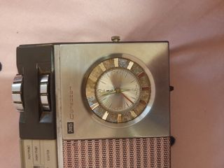 Radio antigua LAVIS  745 CONECTAR