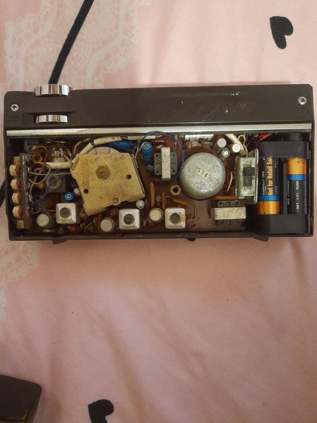 Radio antigua LAVIS 745 CONECTAR