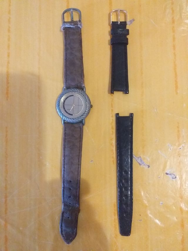2 RELOJES Y 2 CORREAS.