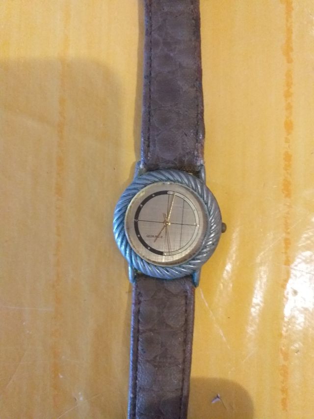 2 RELOJES Y 2 CORREAS.