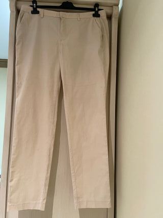 Pantalón beige de Massimo Dutti 