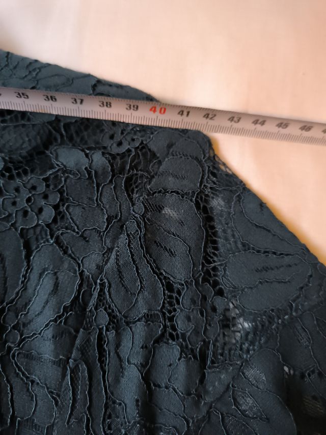 Vestido encaje sin estrenar 