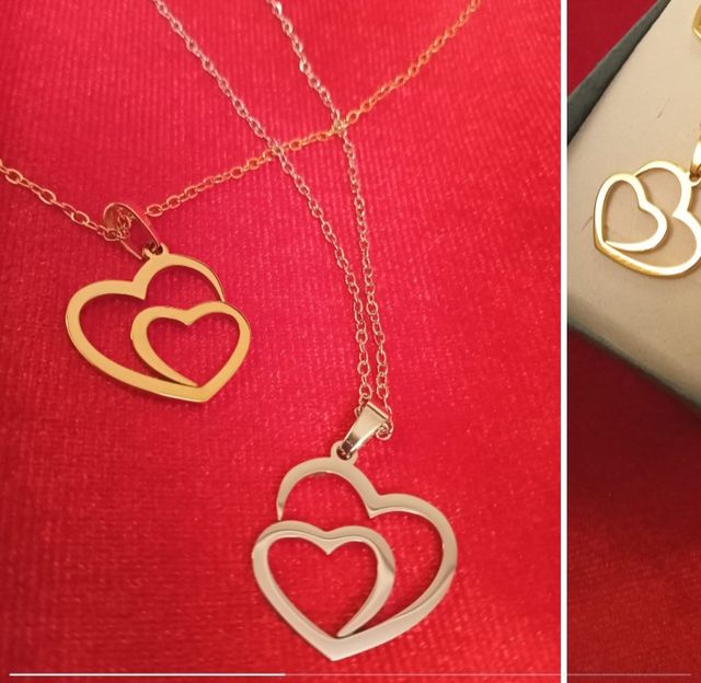 Pendientes y cadena incluye cajita.