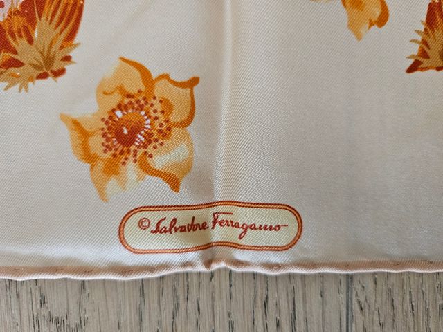 Pañuelo Salvatore Ferragamo