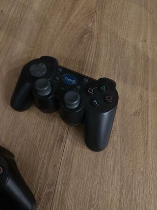 Play station 2 completa y 4 juegos completos