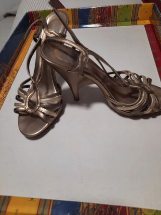 Zapatos fiesta plateados