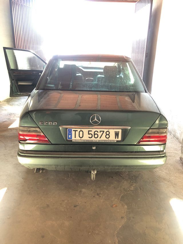 Mercedes-Benz Clase E 1988