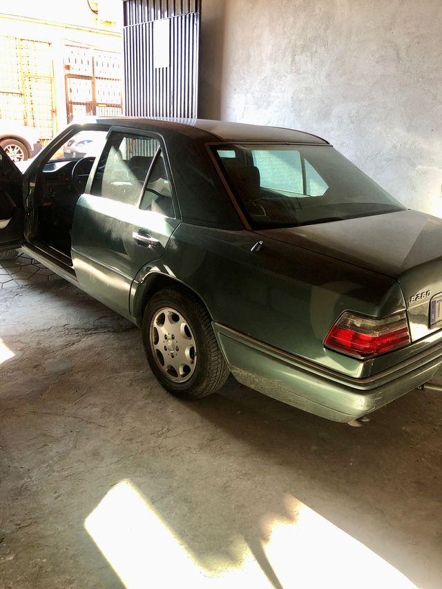 Mercedes-Benz Clase E 1988