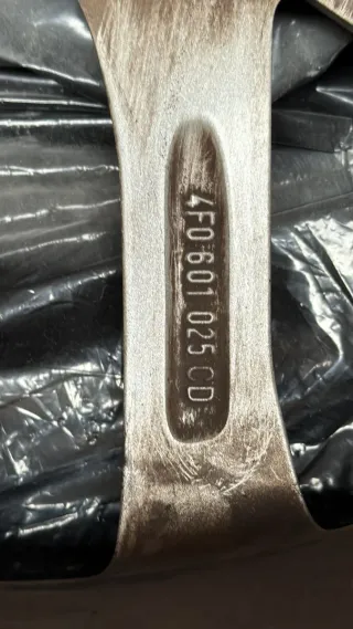 Chollo!!! Llantas Audi 18" con neumáticos.