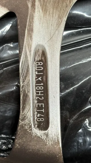 Chollo!!! Llantas Audi 18" con neumáticos.