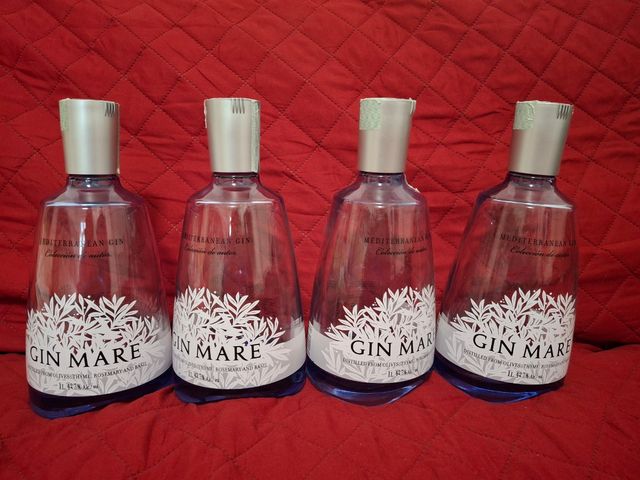 Bottiglie vuote di Gin Mare da 1 litro