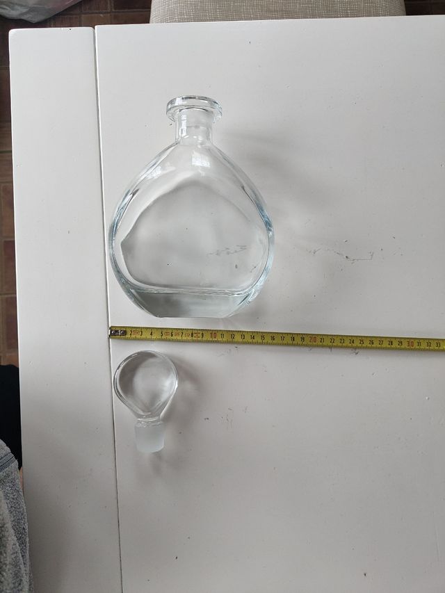 Marco foto blanco. Hexágono florero cristal diseño