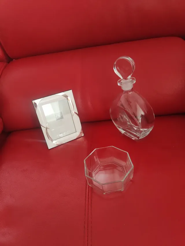 Marco foto blanco. Hexágono florero cristal diseño