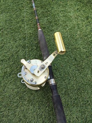 Conjunto de 2 carretes pesca omoto kam700
