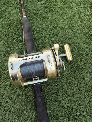 Conjunto de 2 carretes pesca omoto kam700
